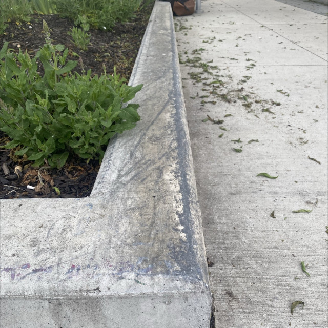 Slick easy ledge 