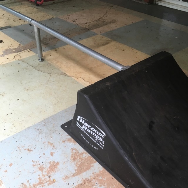 Kicker to rail
