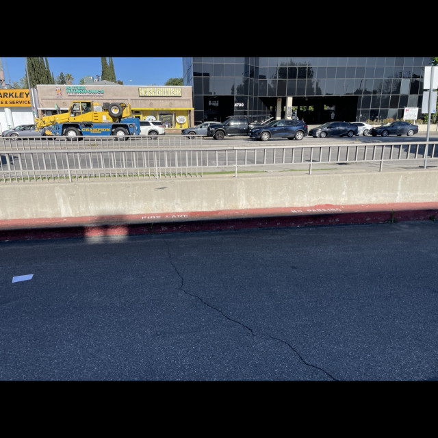 mall curb