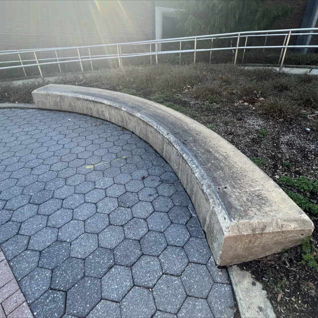 Curved ledge 
