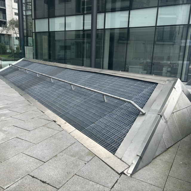 Bank/rail