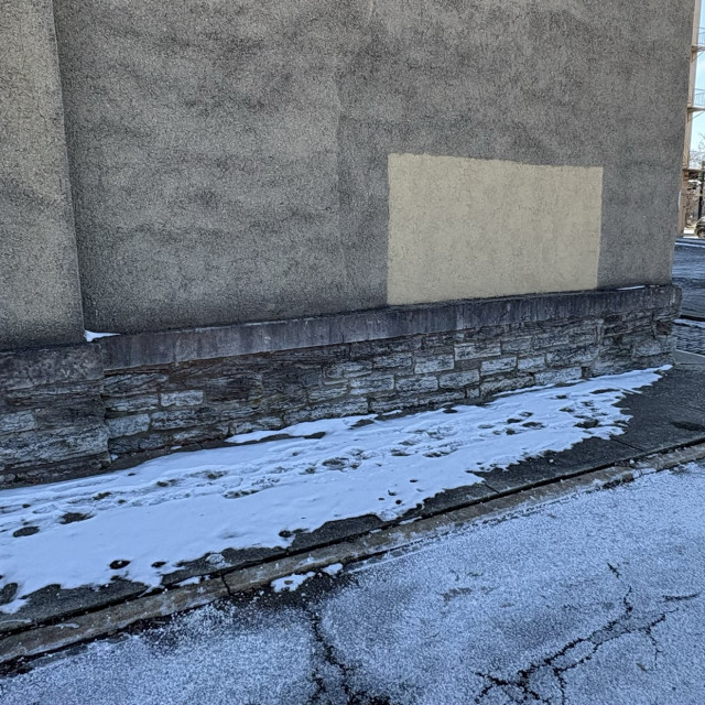 Bump to wall
