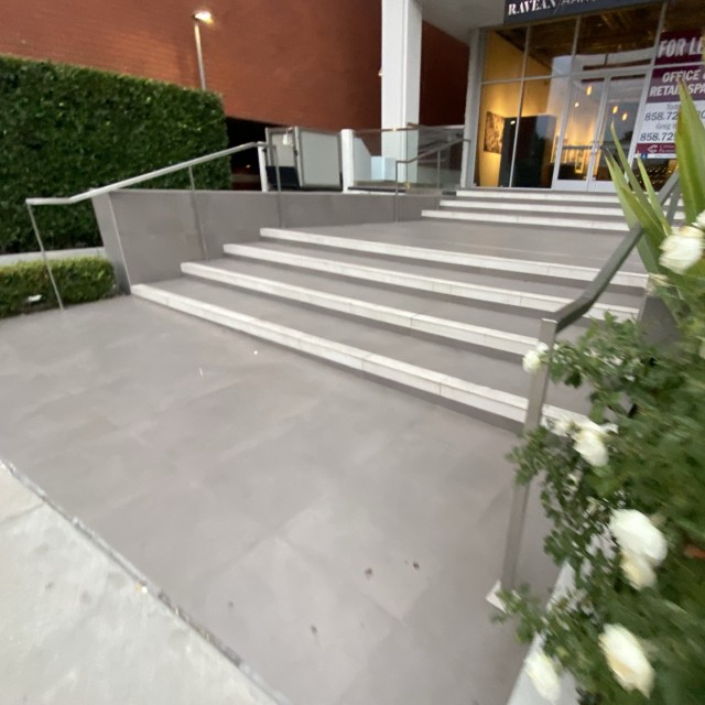 3 and 4 stair with rail