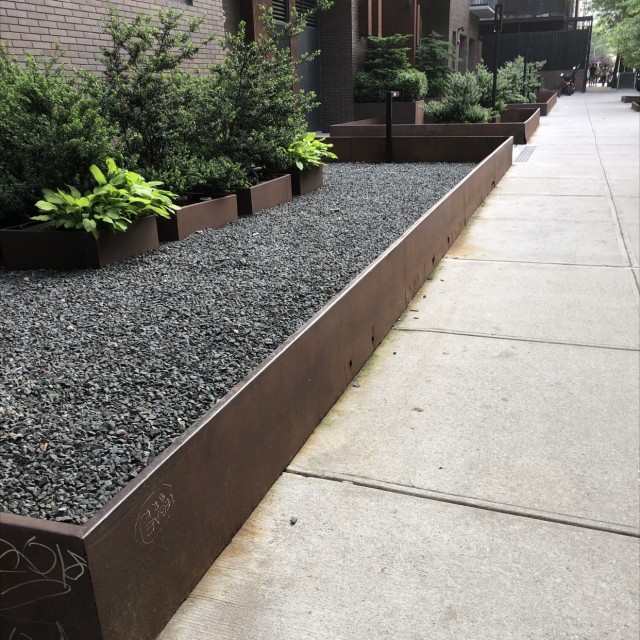 Thin flat rail