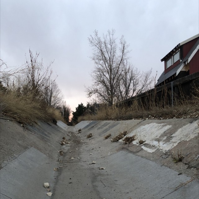 Long ditch/snake run