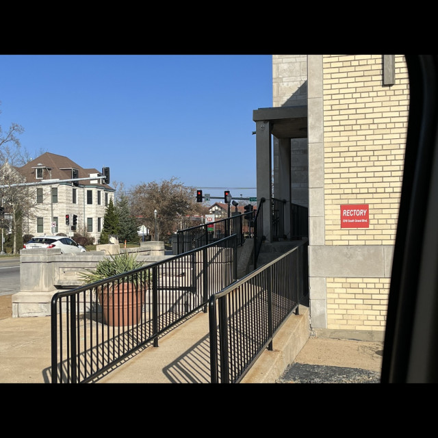 Gap to rail