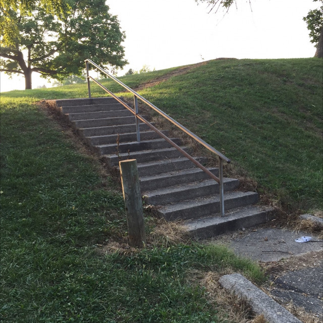 Narrow run up to a good rail