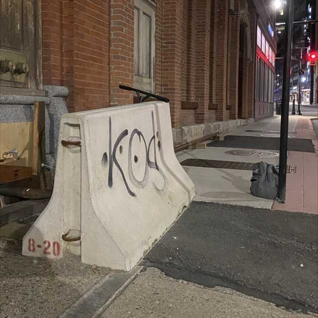 Jersey barrier 