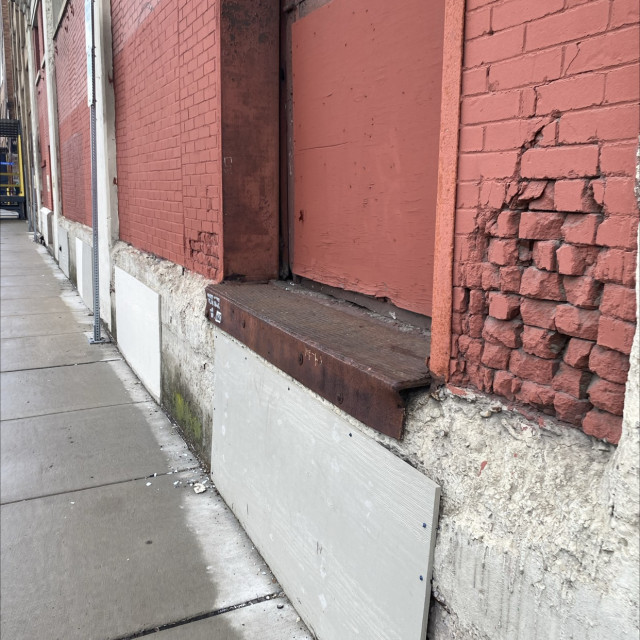 flat ledge garage grind