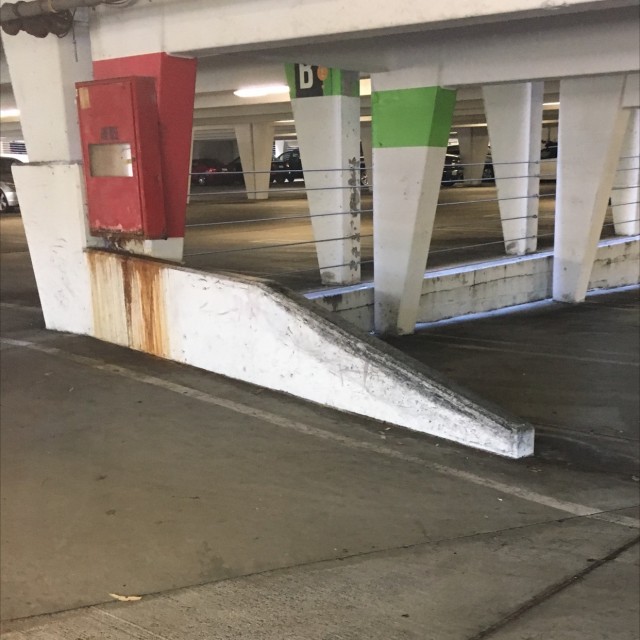 Banked ledge