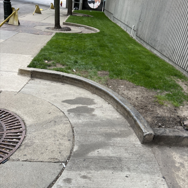 Buttery curb