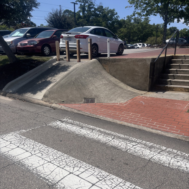 Bank to ledge w stairs 