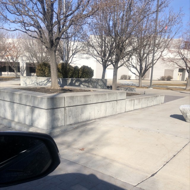Pad ledges 