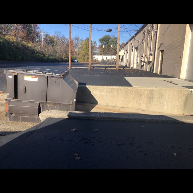 Gremlins dumpster wallride