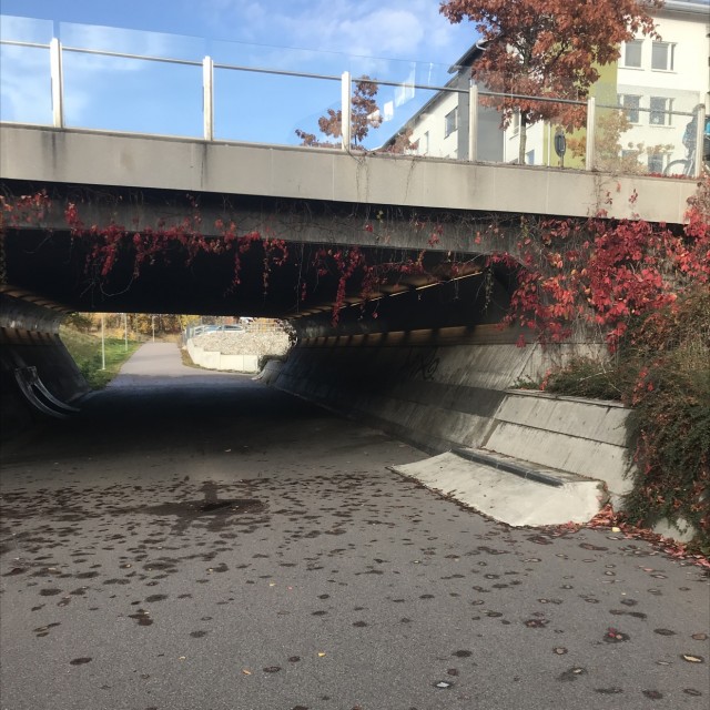 Street spot tunnel