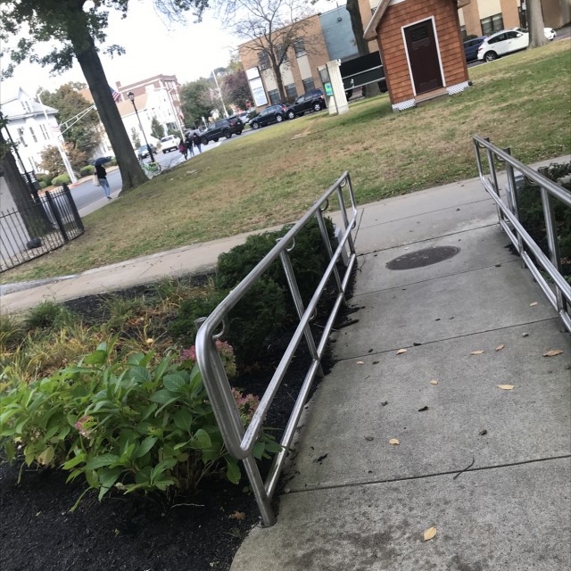 Handrail 