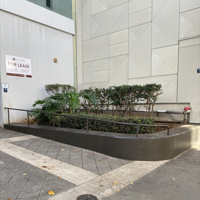 Rail 2 Ledge 
