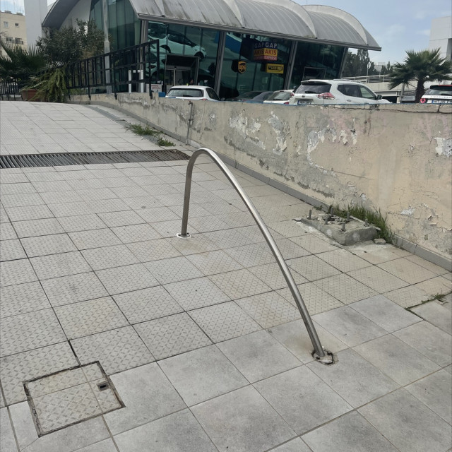 Pole jam