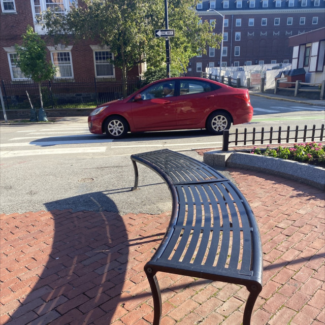 Curve bench 
