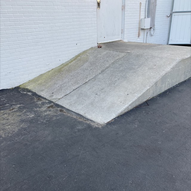Golf course bank