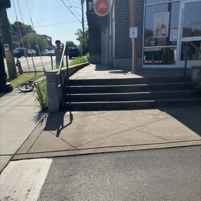 4 stair with nice roll up