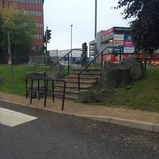 Handrail gap 