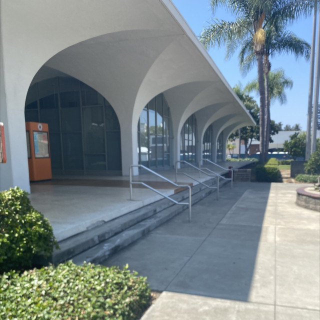 3 stair to flat ground