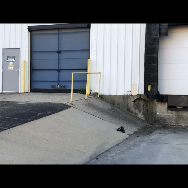 Sub rail