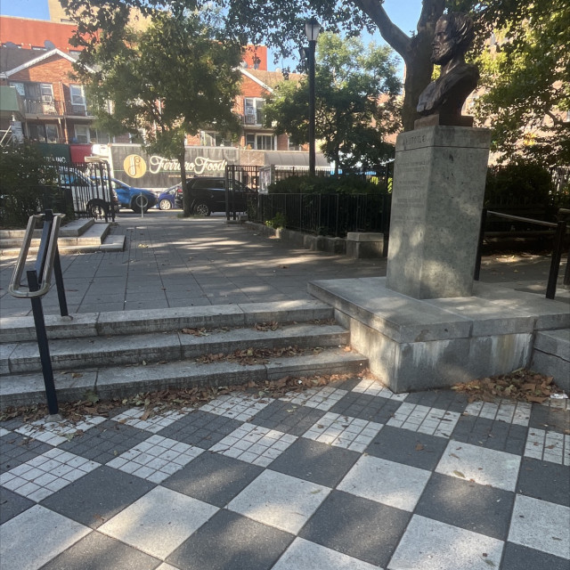 Double legs with 3 stair