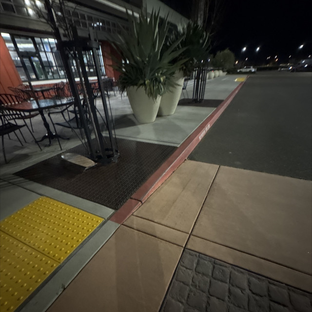 Sidewalk curb