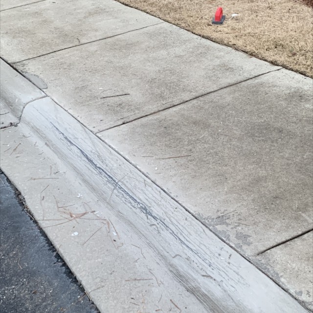 Reavencrest pool curb/ledge