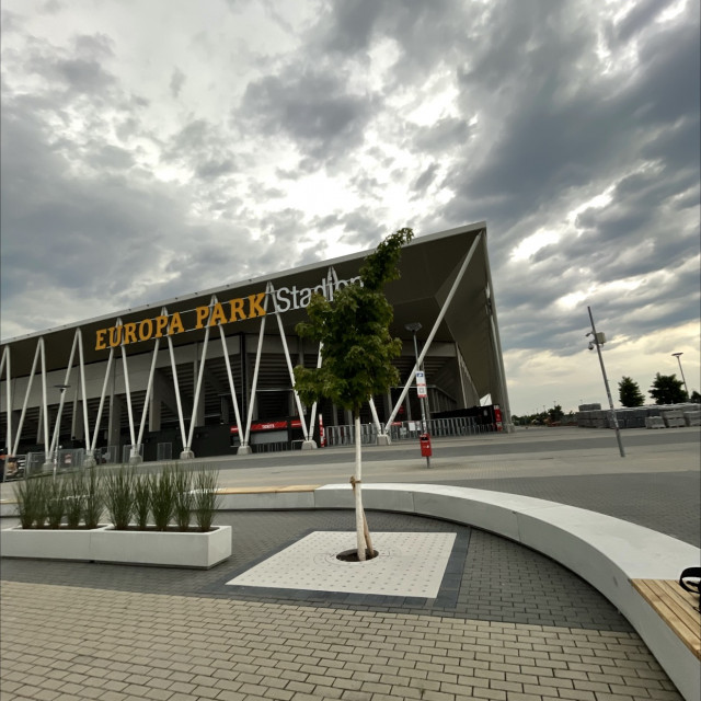 Stadion Curbs 