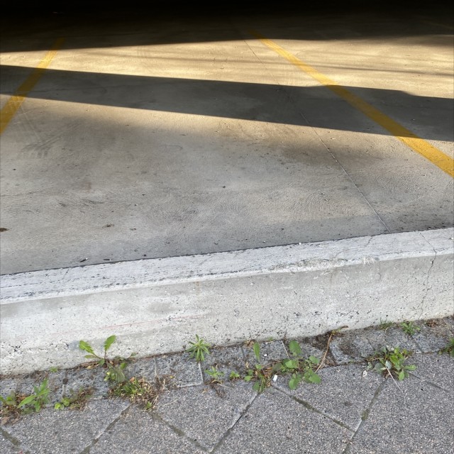 Curb gap