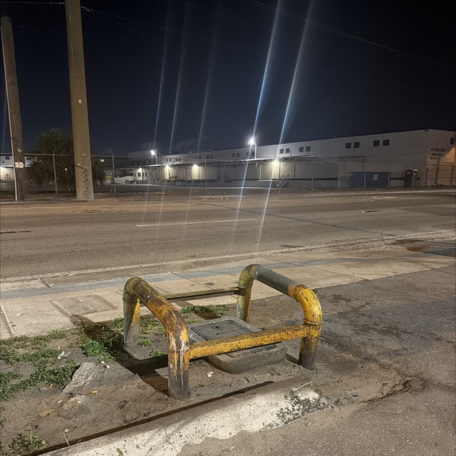 Hialeah crusty gap / rail spot