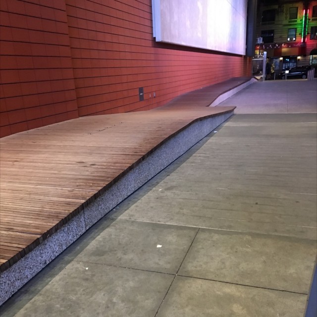 Wave ledge