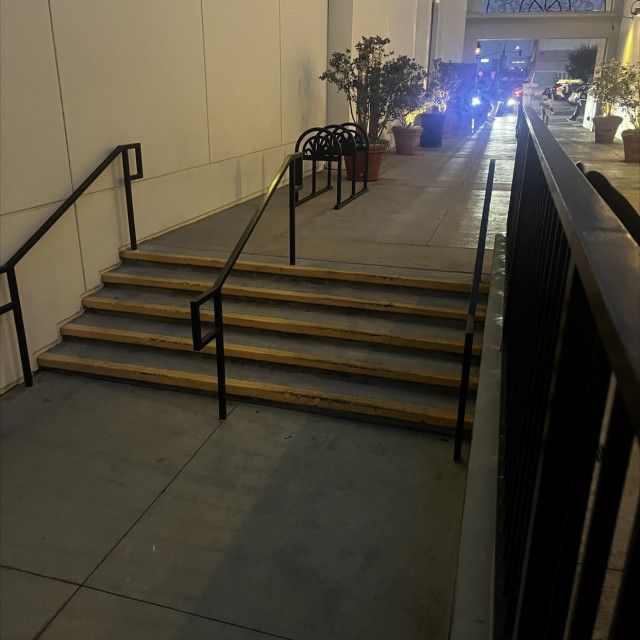 Sic stair easy n word heel down it first try