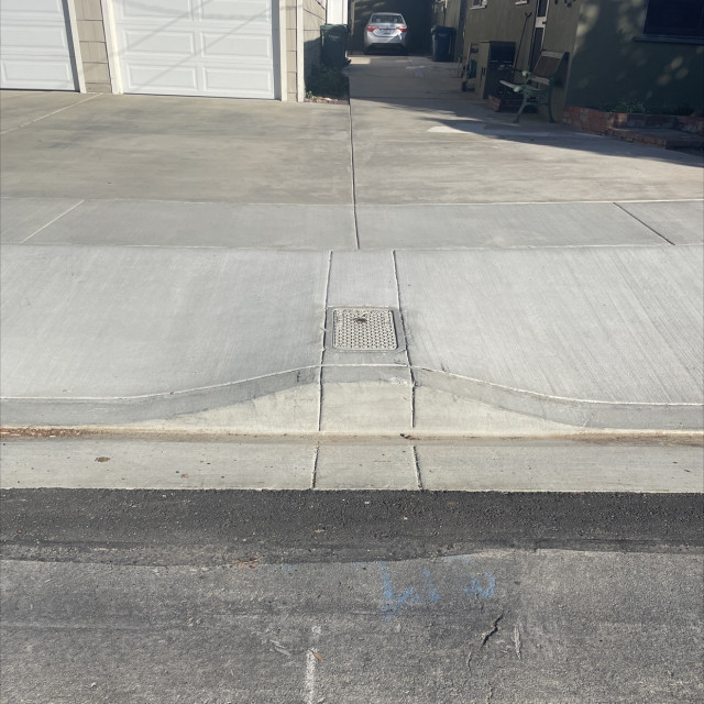 Drive way gap