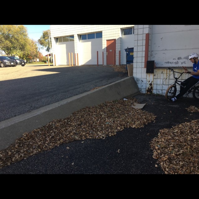 Foreskin curb wallride 