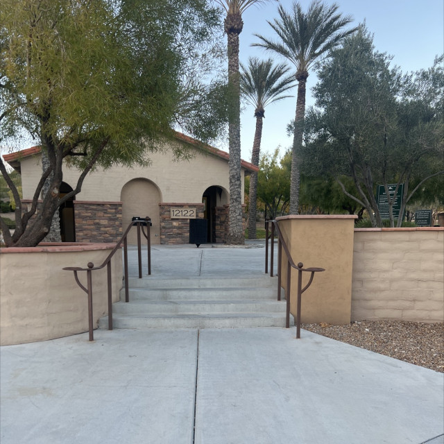 4 stair at Paseos park