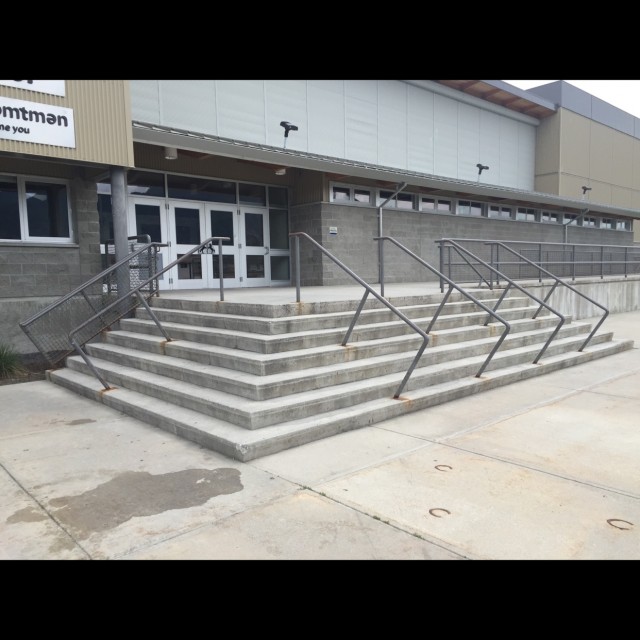 Maggie sets and rails