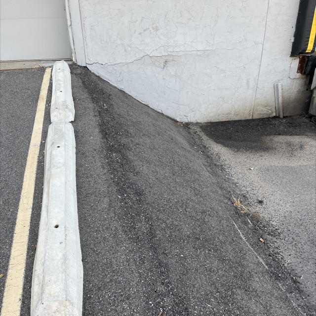 Banky curb