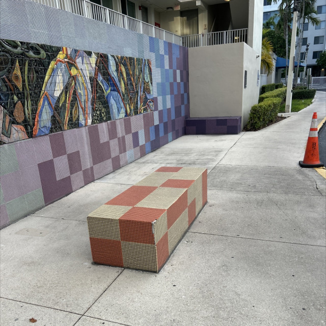 Cool textured ledge