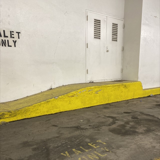 Slick curb 