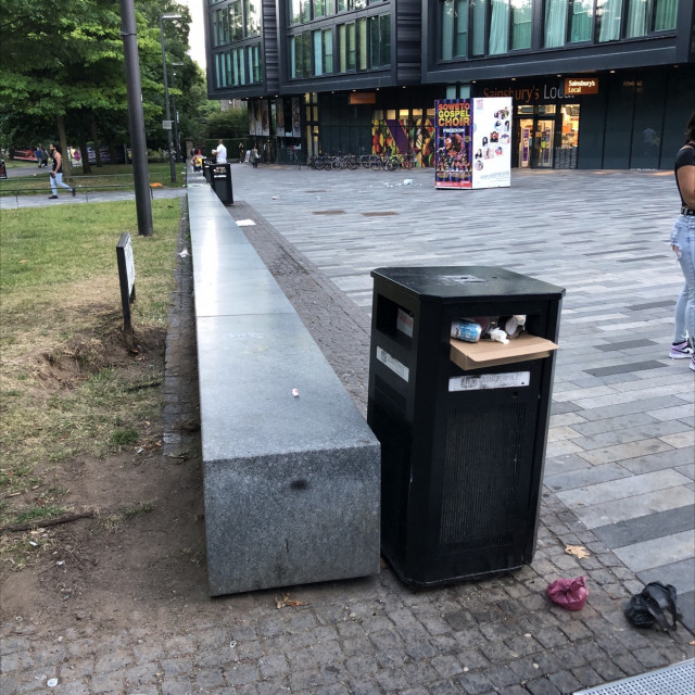 Ledge to bin
