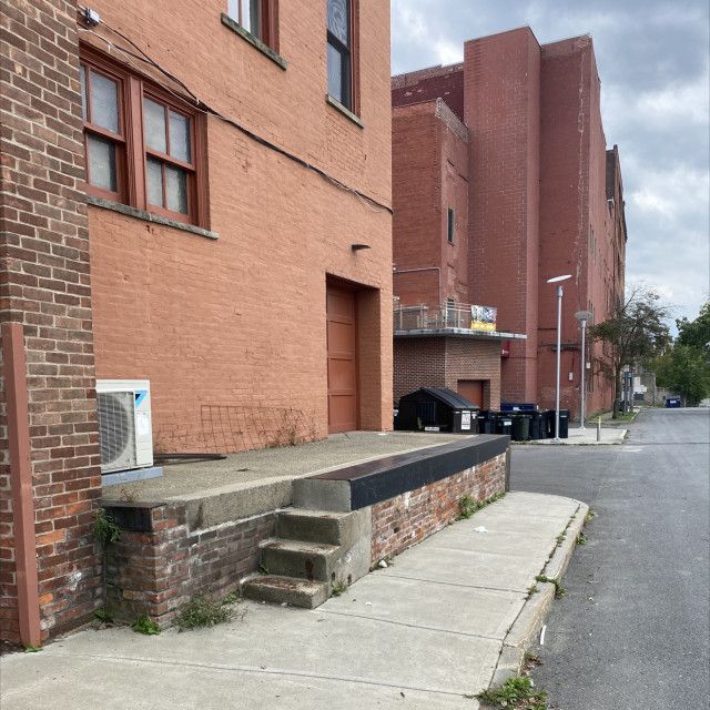 Ledge/ drop 