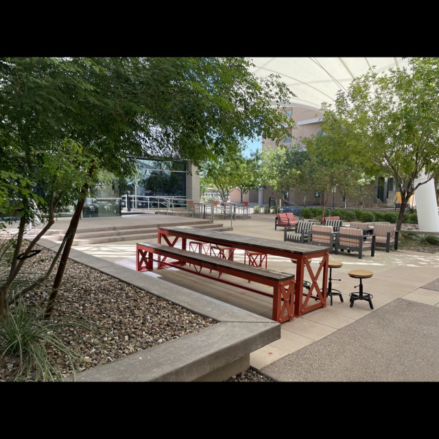 Scottsdale white shade plaza 