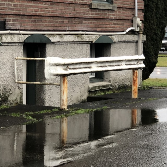 car road rail thingy