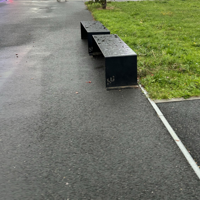LH benches 