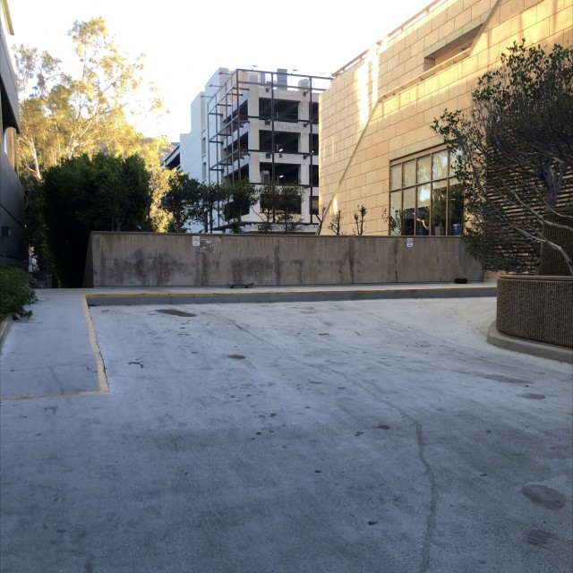 Hip and small loading dock