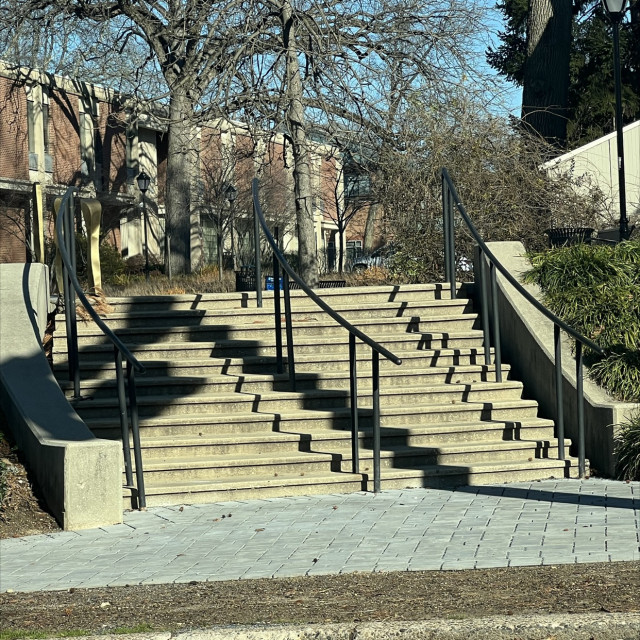 Jefferson curved rail